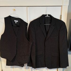 Authentic Le Chateau 3-piece suit
